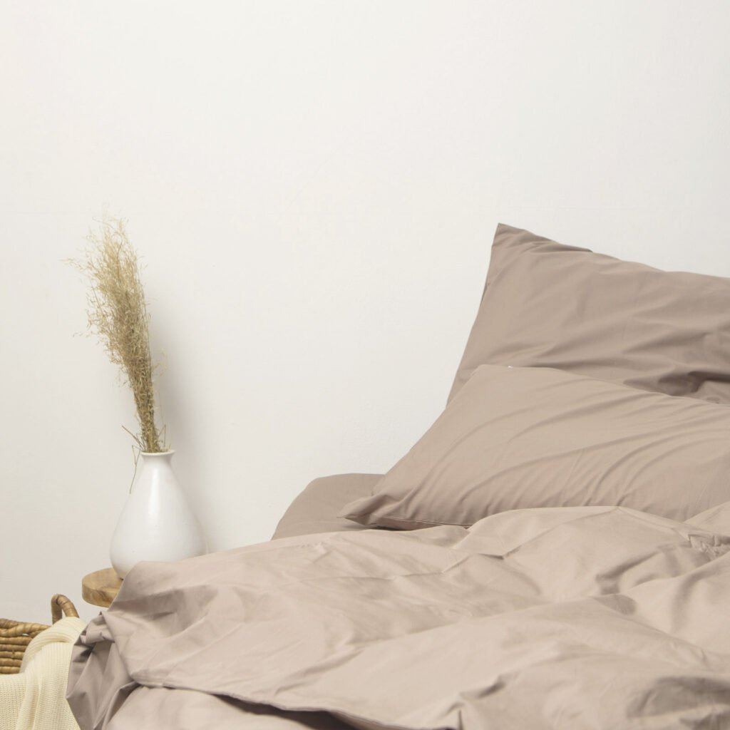 cotton-percale-bedroom-taupe-2
