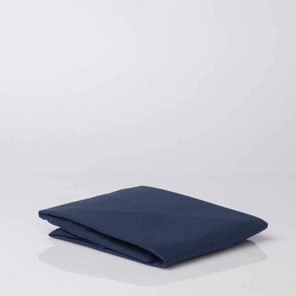 cotton-percale-fitted-sheet-midnight-blue-2