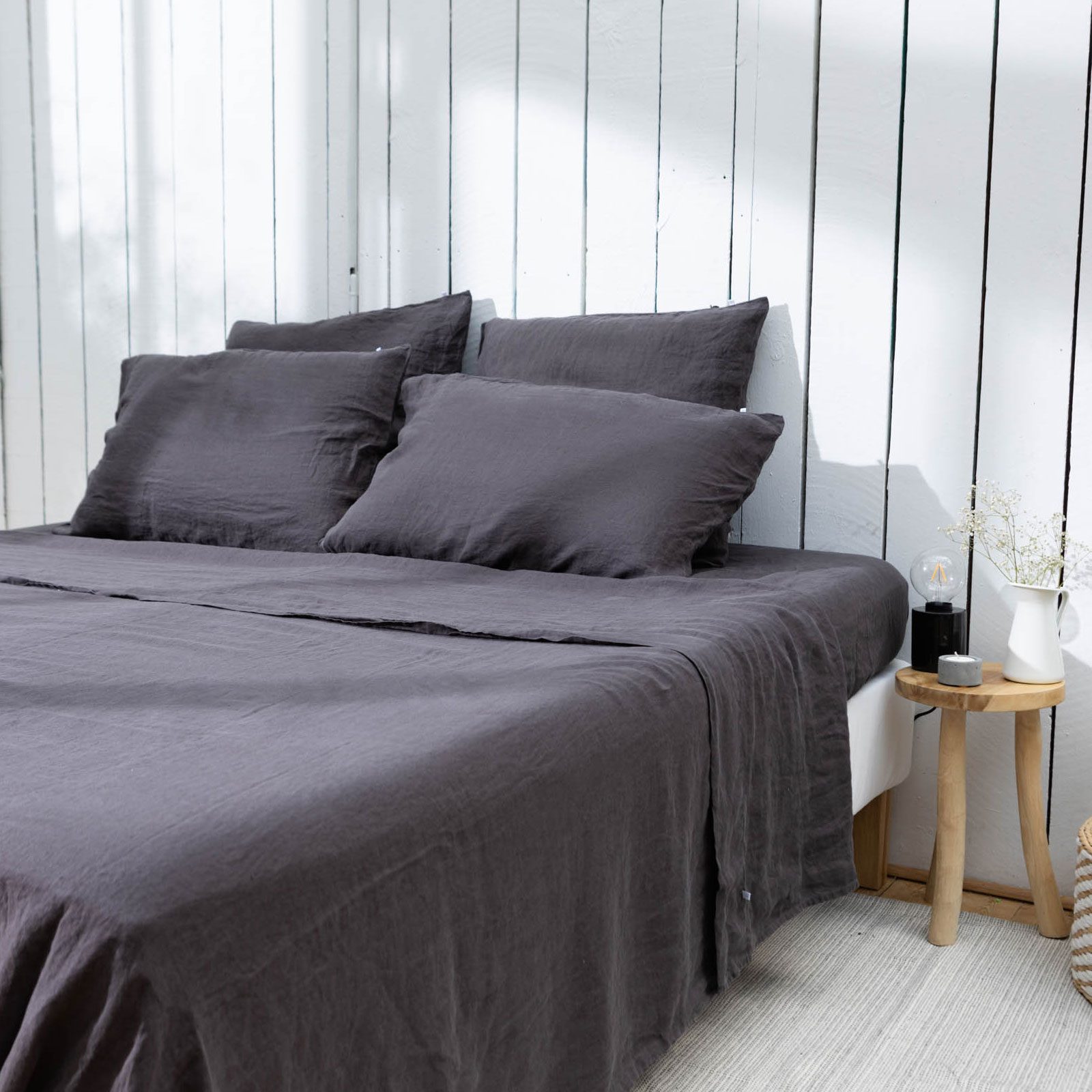 stone-washed-linen-flat-sheet-anthracite-2