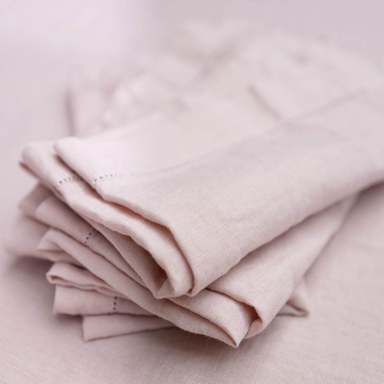 stone-washed-linen-hem-stitch-table-napkin-powder-pink-49x49-4